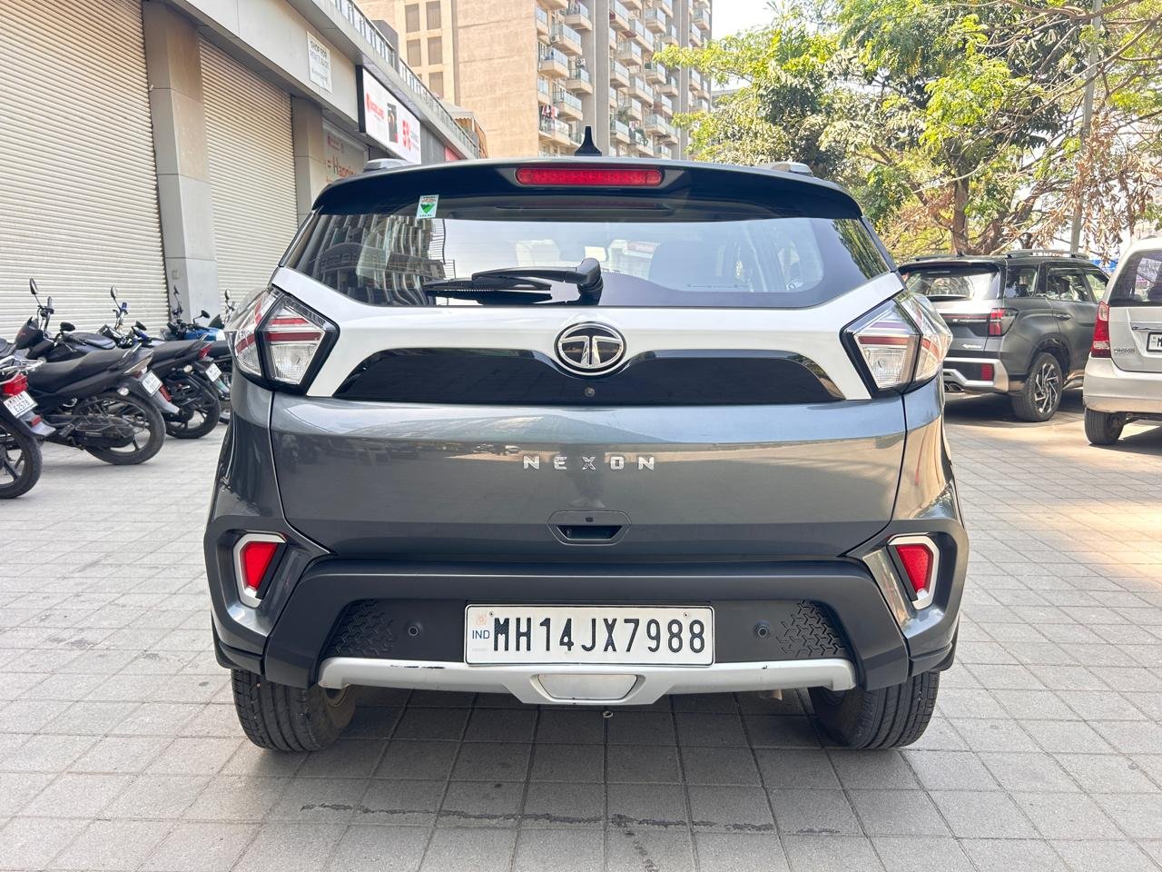 Nexon XZ+Sunroof